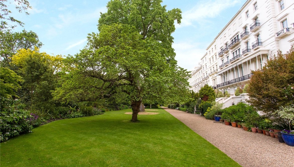 Property let in Hyde Park Gardens, Paddington, London, W2 Sandfords